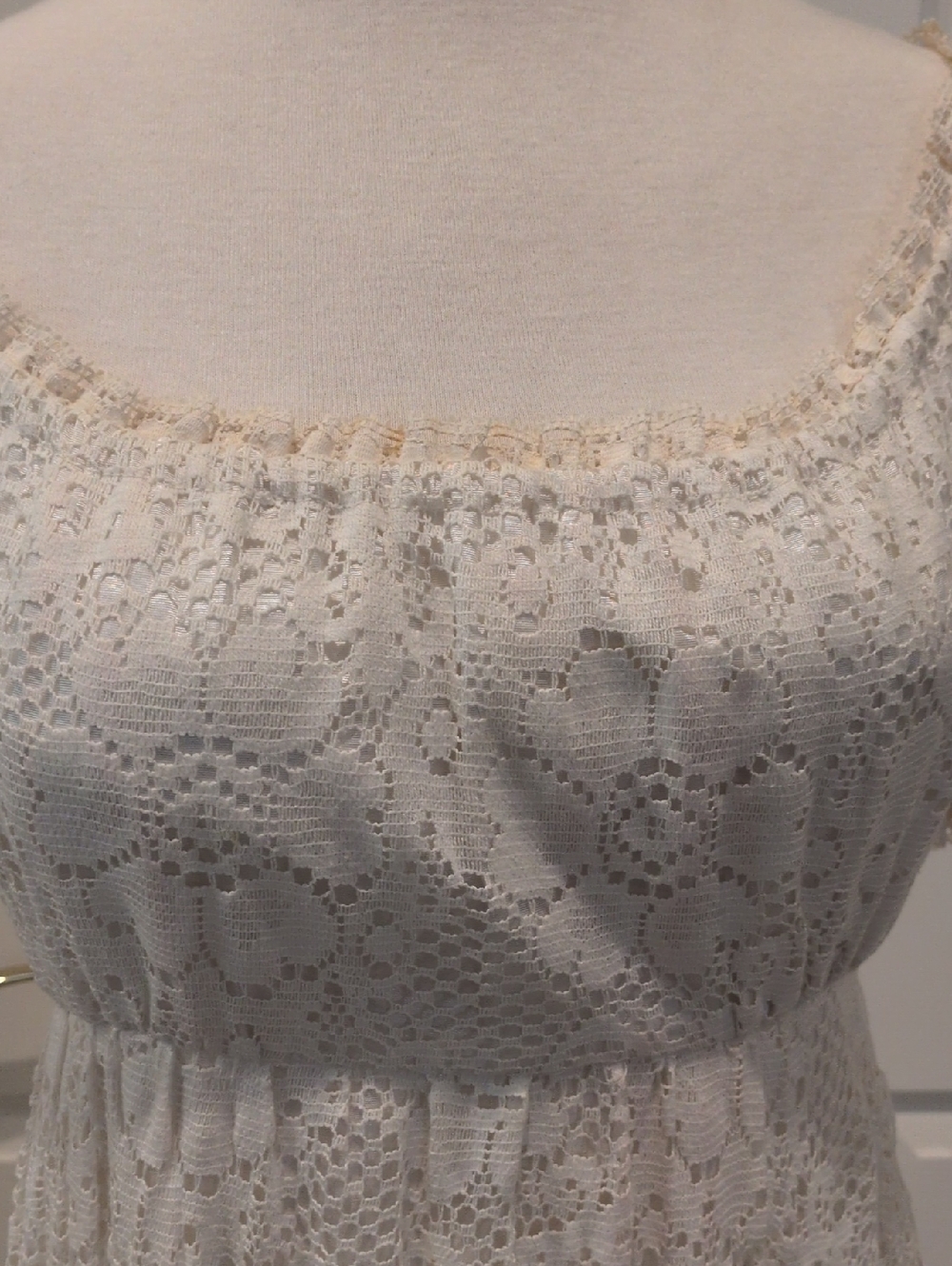 vintage,  handmade, lined lace, empire waist, puff sleeve, gown. - Picture 2 of 5